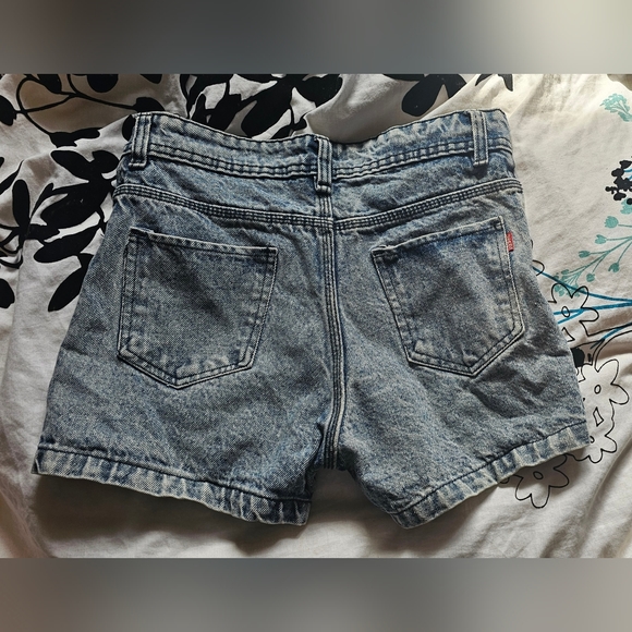 Ladies jeans shorts - Picture 3 of 5